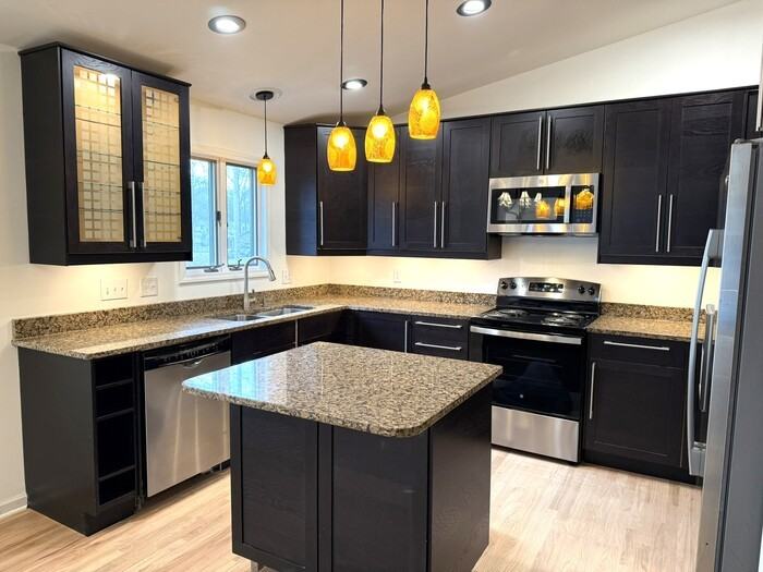 218 Brookside Dr - Photo 2 of 12