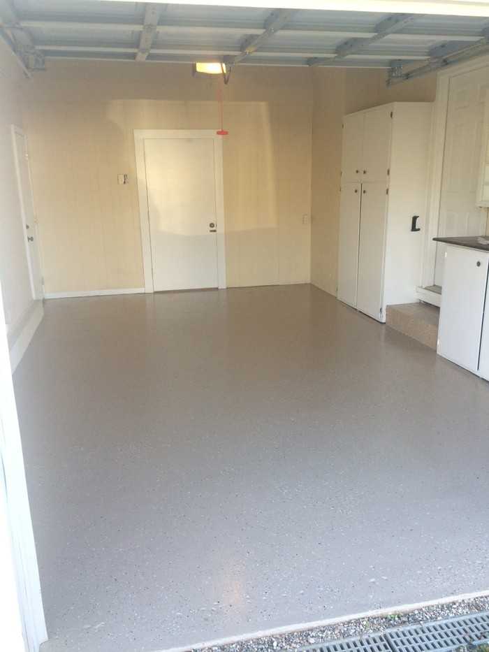 1132 Hipp Rd - Photo 6 of 14