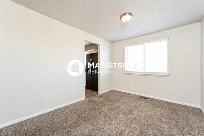 1059 S Joplin Way - Photo 7 of 18