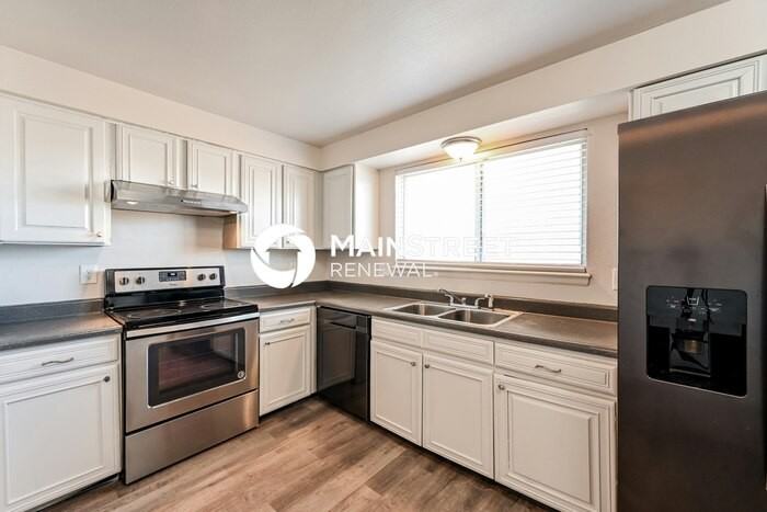 1059 S Joplin Way - Photo 3 of 18