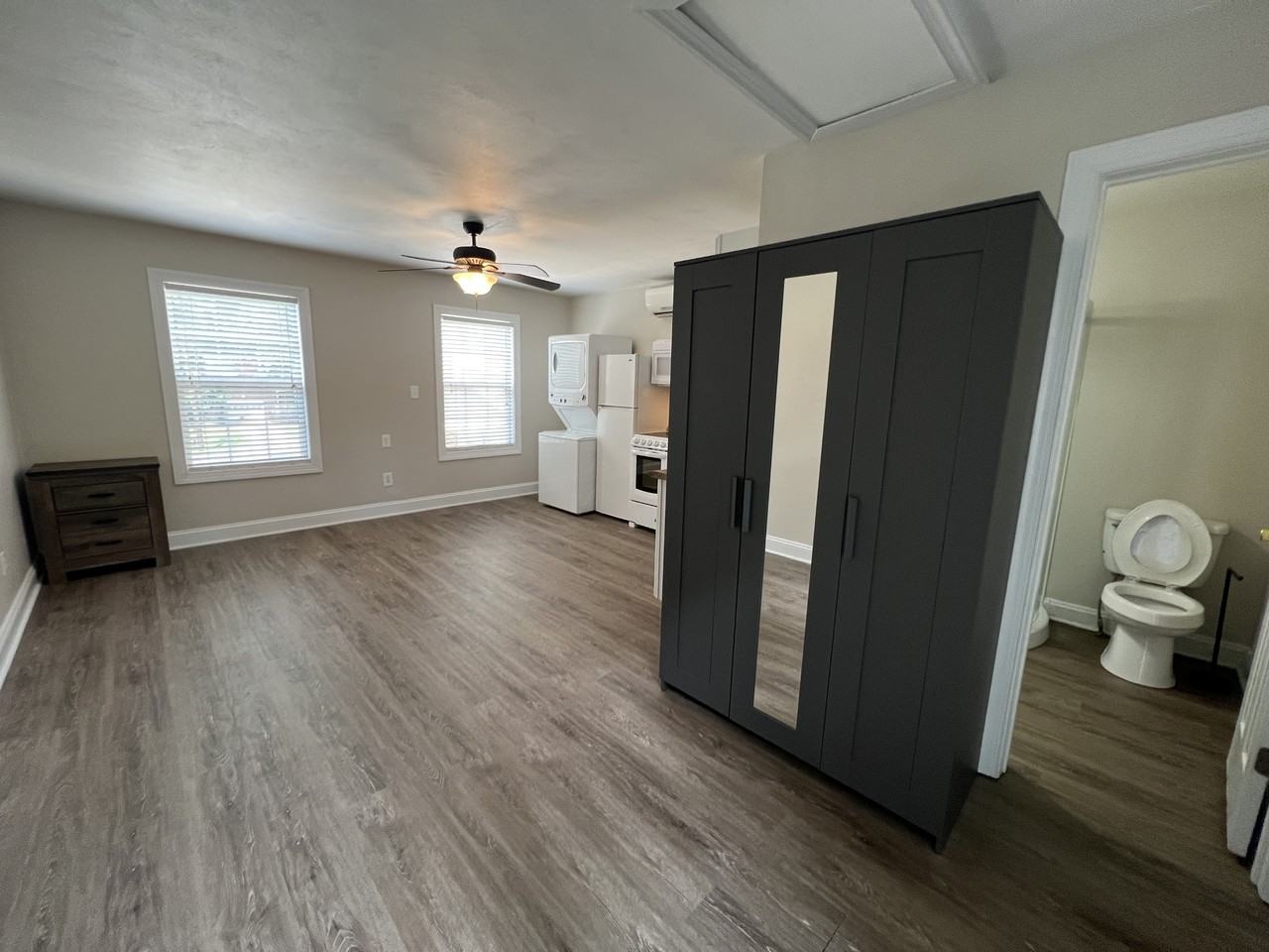 1363 Eagle Avenue - Carriage House - Photo 4 of 13