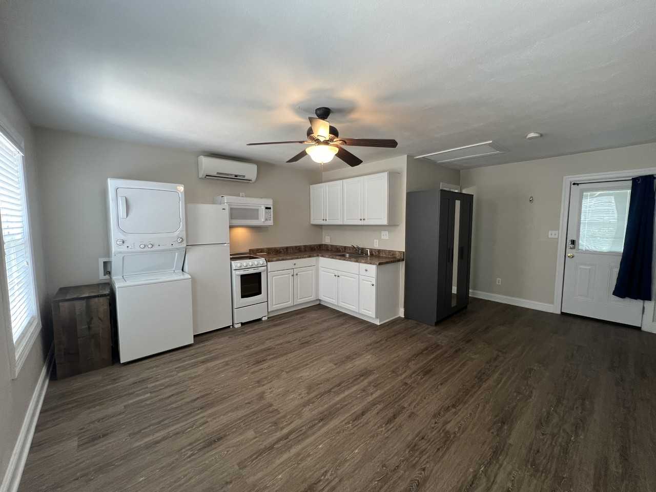 1363 Eagle Avenue - Carriage House - Photo 7 of 13