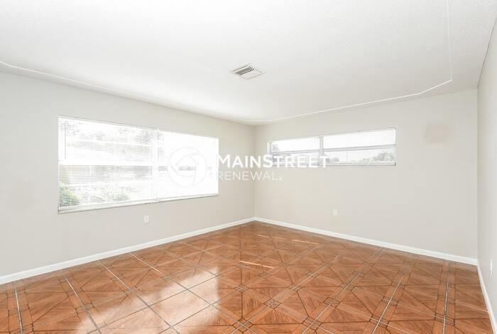 1117 N Singleton Ave - Photo 5 of 16