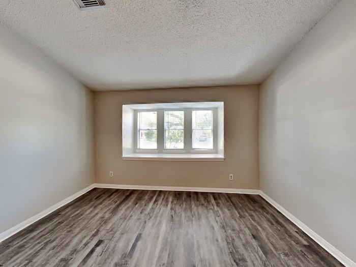 5121 Parsley St - Photo 4 of 18