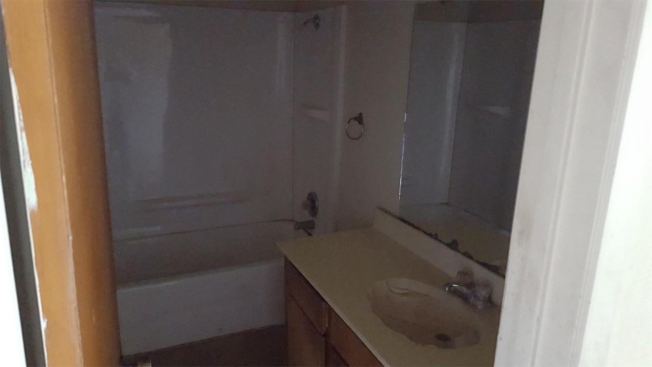 1037 Southmoor Dr #1 - Photo 6 of 6