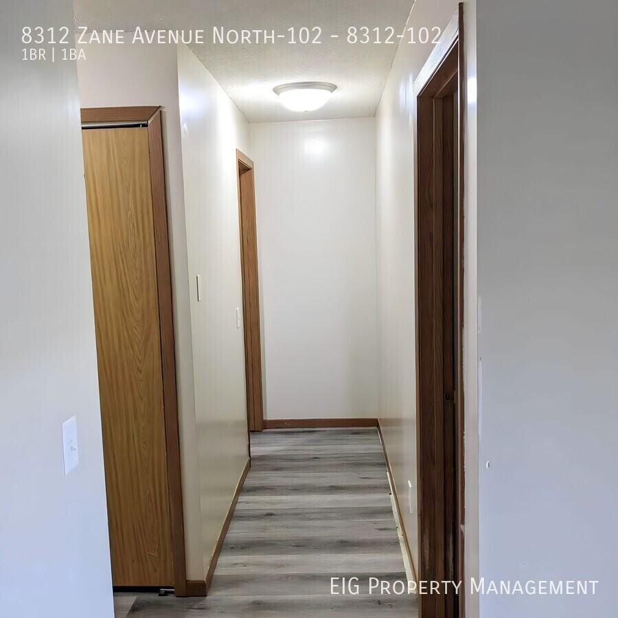 Kensington - Photo 7 of 49