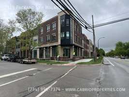 featured image of 2111 Packard St