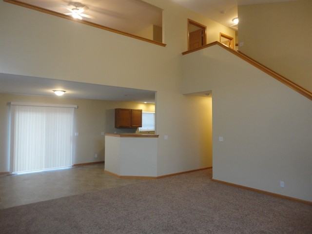 307 Preserve Dr - Photo 3 of 15