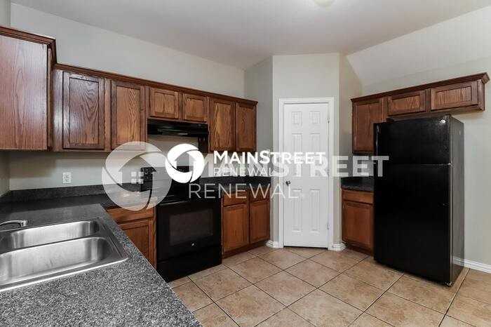 247 Edison Ln - Photo 7 of 16