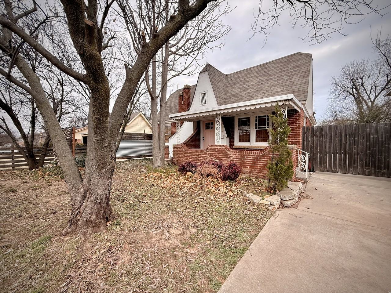 2317 Nw 13th St #1 - Photo 3 of 24