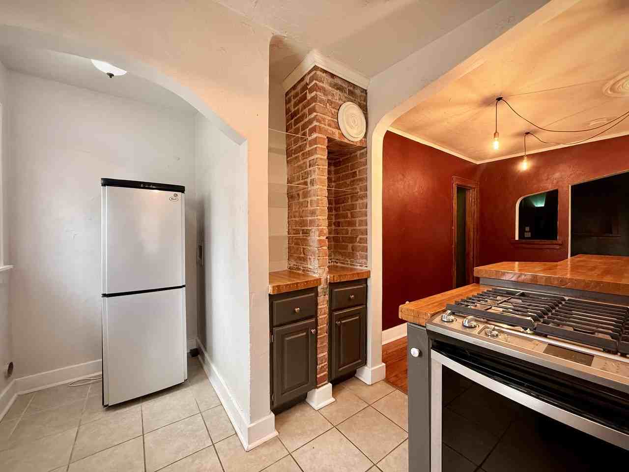 2317 Nw 13th St #1 - Photo 5 of 24