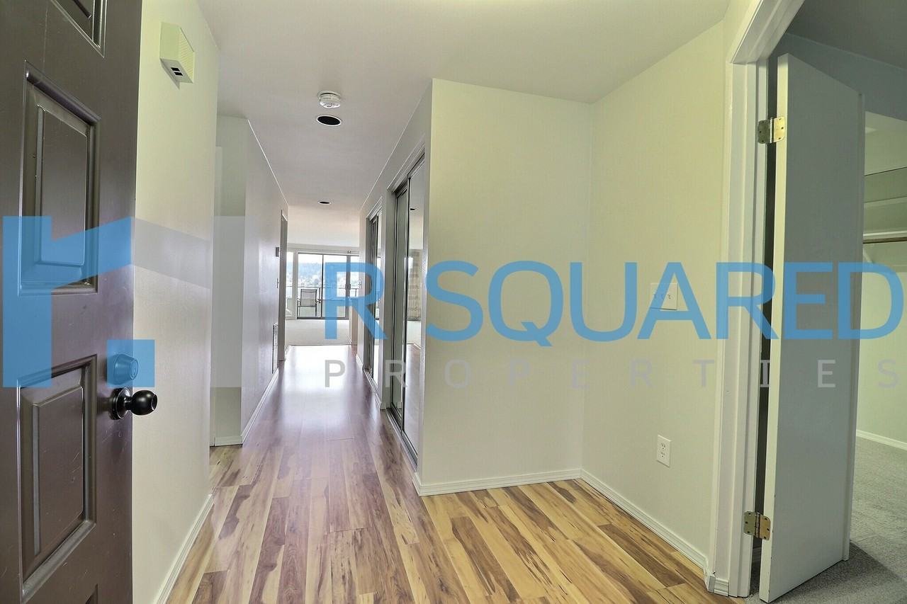 16925 Inglewood Road NEUnit B202 #B202 - Photo 2 of 27