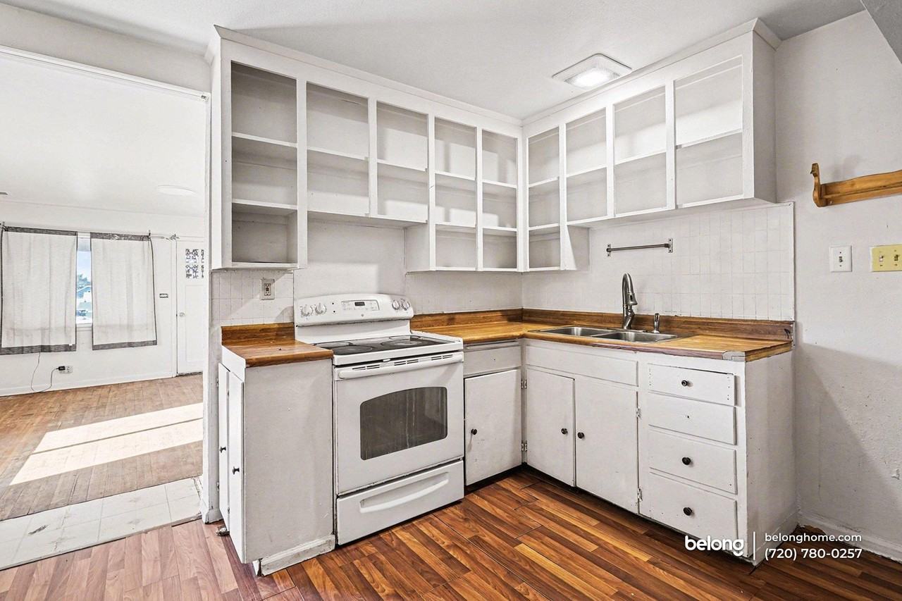 2040 S Fox St - Photo 6 of 26