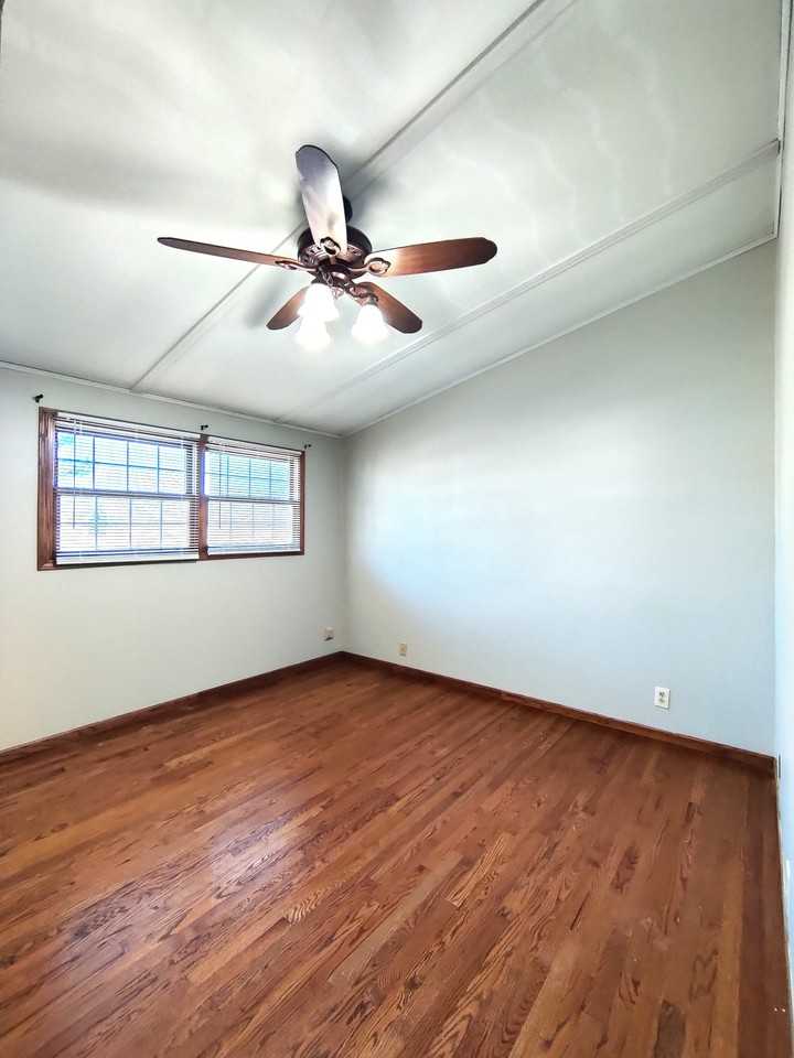 220 E Pleasant St #1 - Photo 7 of 18