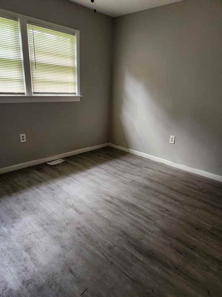 203 Southbrook Drive-PEAK #1 - Photo 2 of 7