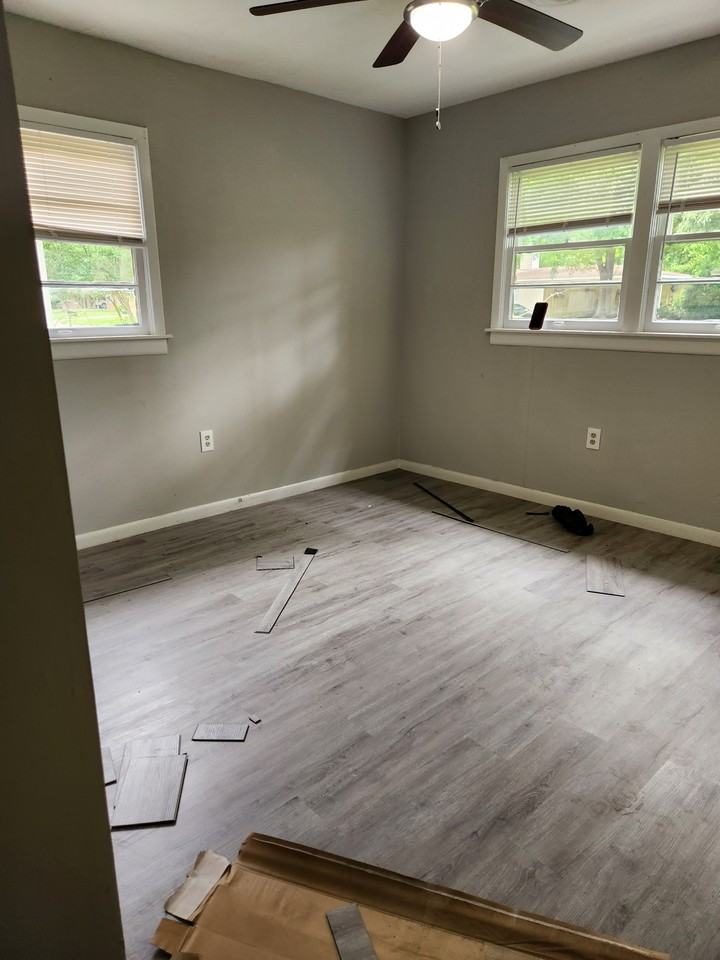 203 Southbrook Drive-PEAK #1 - Photo 3 of 7