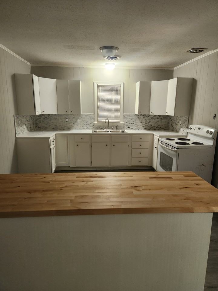 203 Southbrook Drive-PEAK #1 - Photo 6 of 7