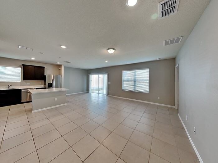 1151 Sugarwood St - Photo 6 of 21