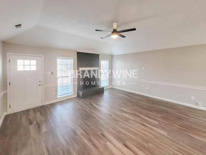 6589 Falling Tree Dr - Photo 3 of 31