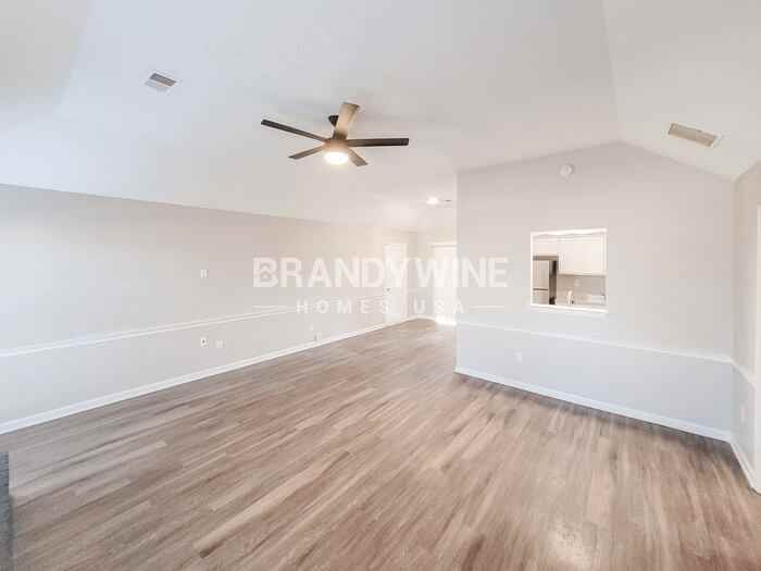 6589 Falling Tree Dr - Photo 5 of 31