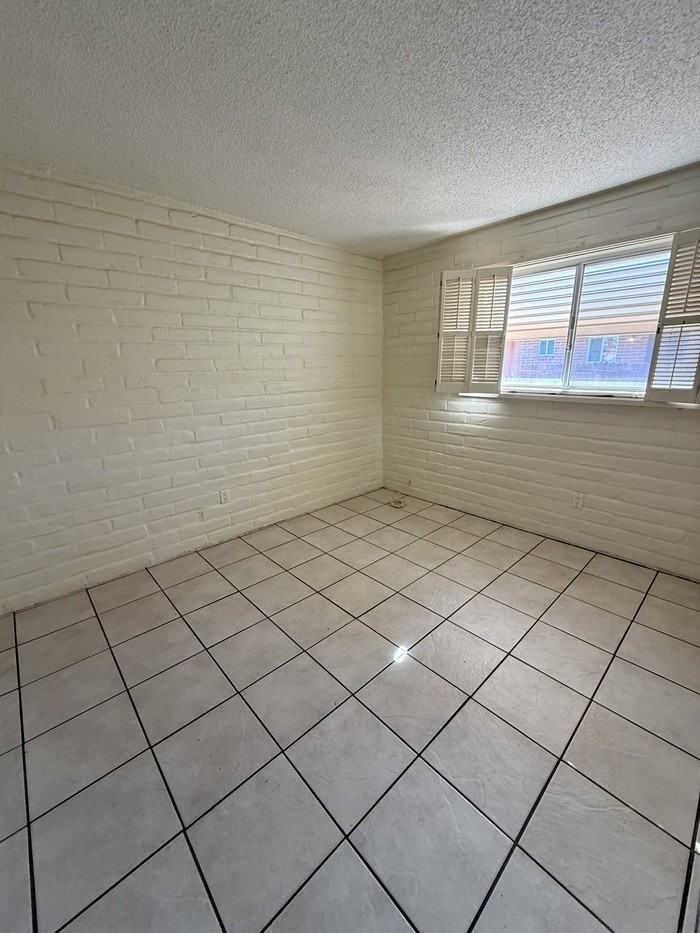 1217 N Dodge Blvd - Photo 6 of 14