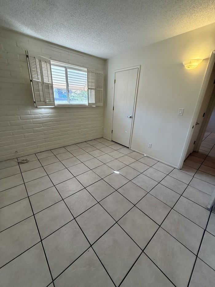 1217 N Dodge Blvd - Photo 7 of 14