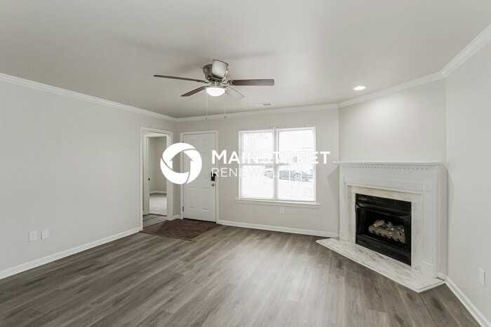 401 Meriweather Ln - Photo 2 of 16