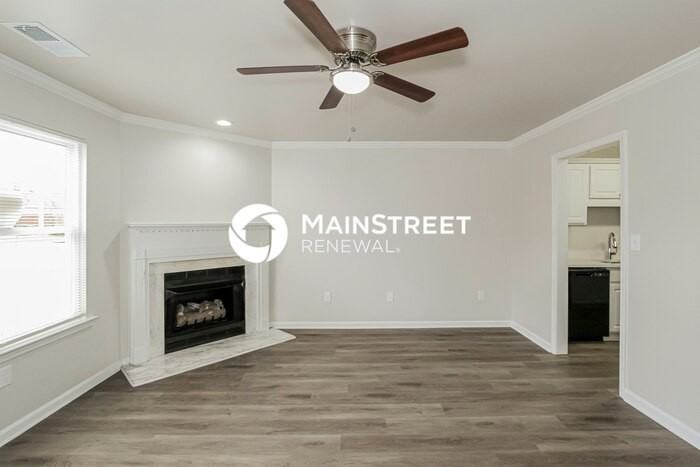 401 Meriweather Ln - Photo 4 of 16