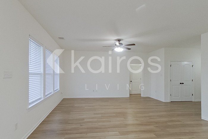 149 Haygood Pt - Photo 2 of 20
