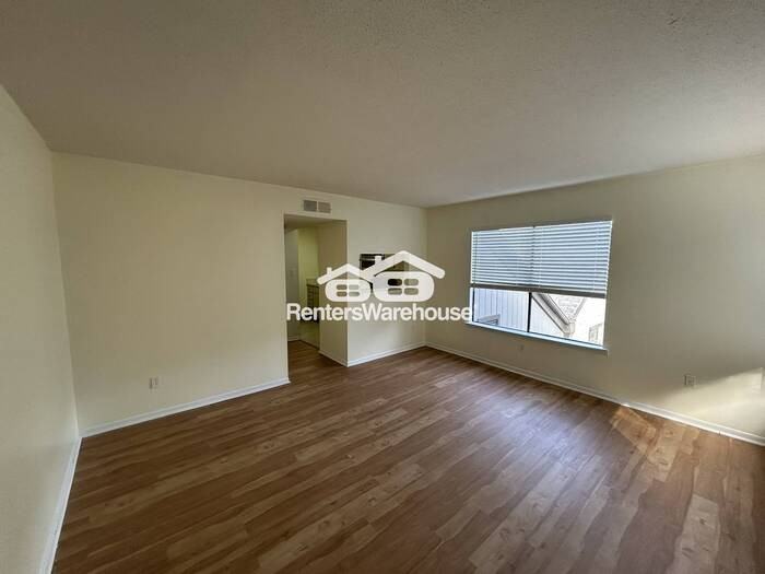 3350 Altamont Rd #E11 - Photo 3 of 18