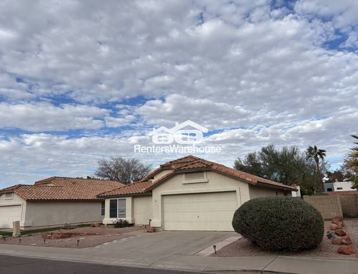 61 S Ash Dr - Photo 3 of 45