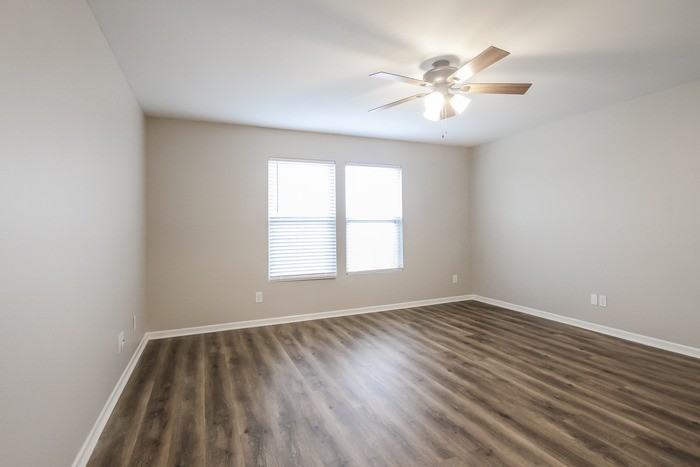 547 Reed Ct - Photo 6 of 11