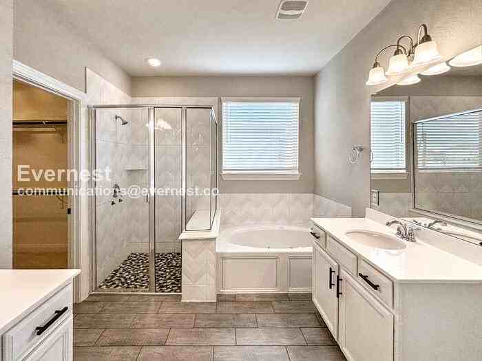 416 Spoleto Dr - Photo 6 of 33