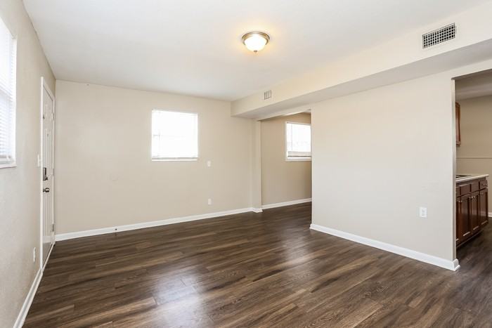 6916 Jack Horner Ln - Photo 4 of 16