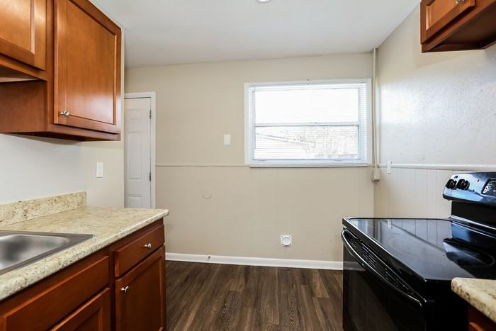 6916 Jack Horner Ln - Photo 6 of 16