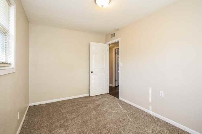 6916 Jack Horner Ln - Photo 7 of 16