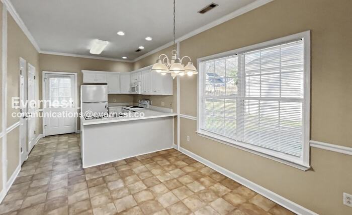 505 Spears Ave - Photo 2 of 17