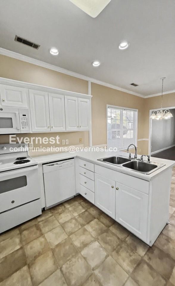 505 Spears Ave - Photo 3 of 17