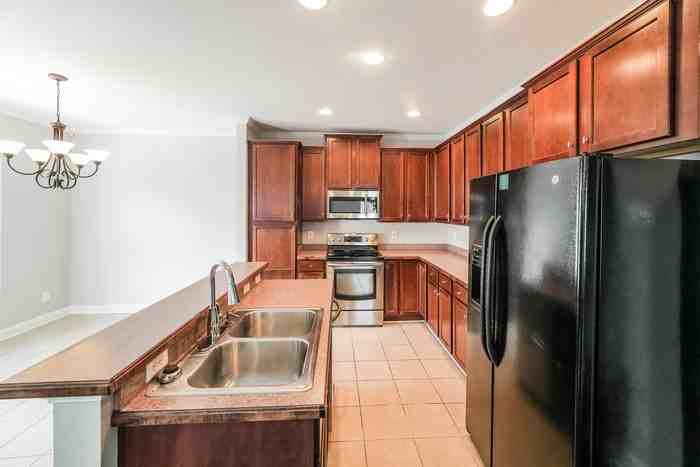 15 Heritage Ave - Photo 7 of 18