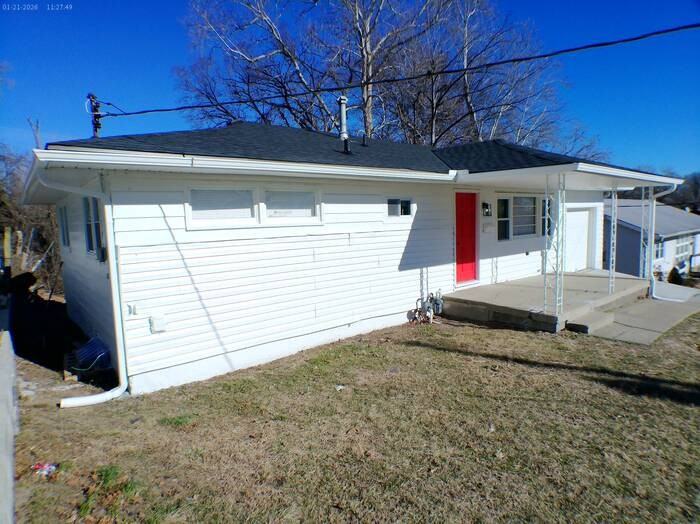 3126 Longwood Ave - Photo 2 of 15