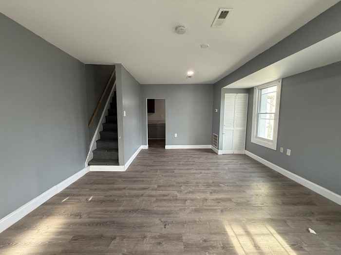 519 Graff Ln - Photo 2 of 25