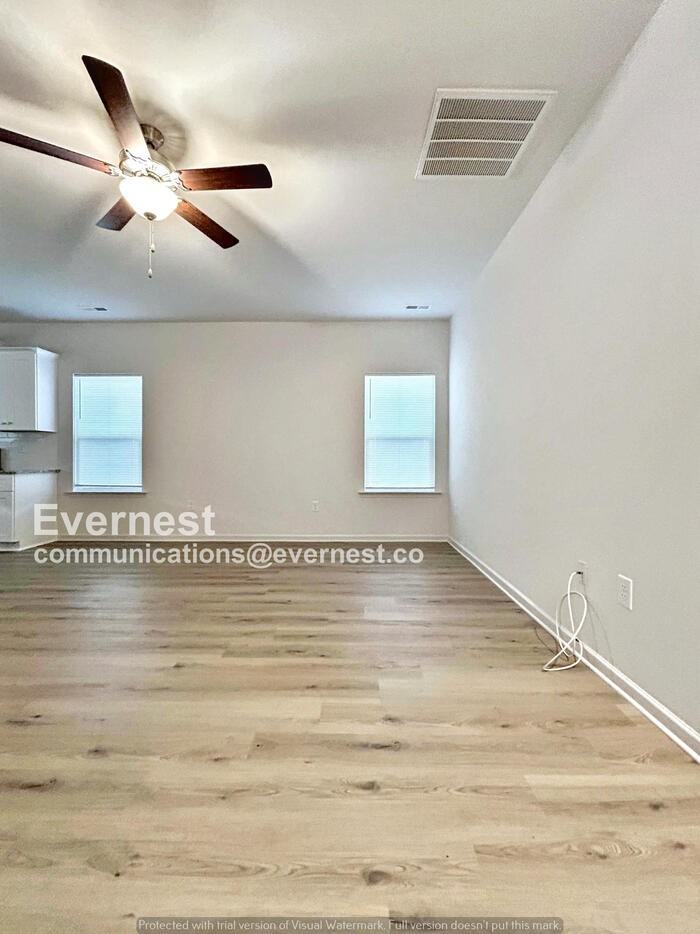 413 S Davis St - Photo 5 of 20