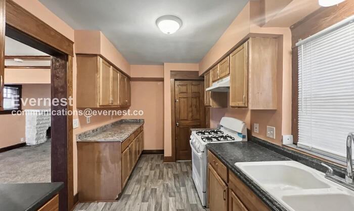 3019 Walrond Ave - Photo 2 of 20