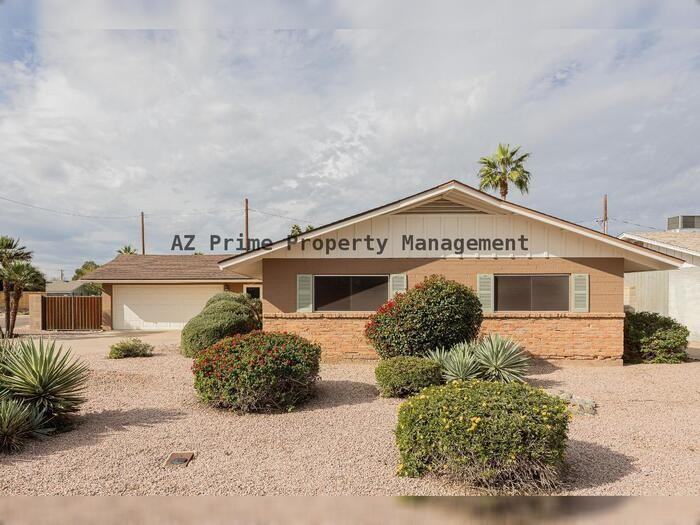 4704 N 83rd St - Photo 2 of 27