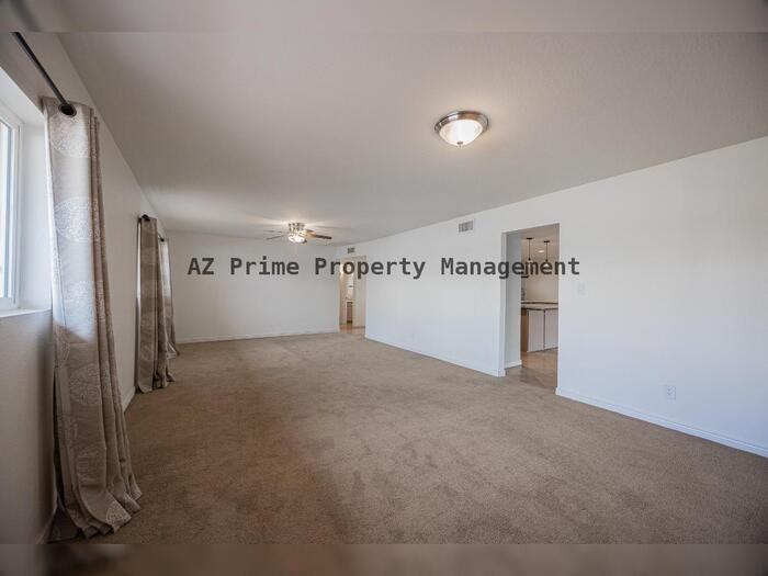 4704 N 83rd St - Photo 7 of 27