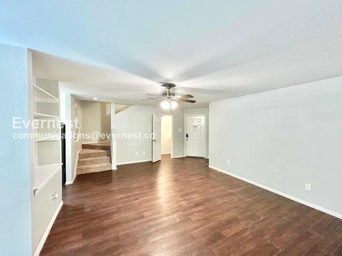 320 Ezekial Ave - Photo 6 of 26