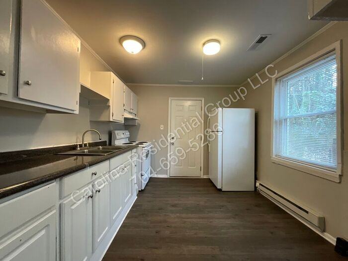 1742 Academy St - Photo 6 of 11