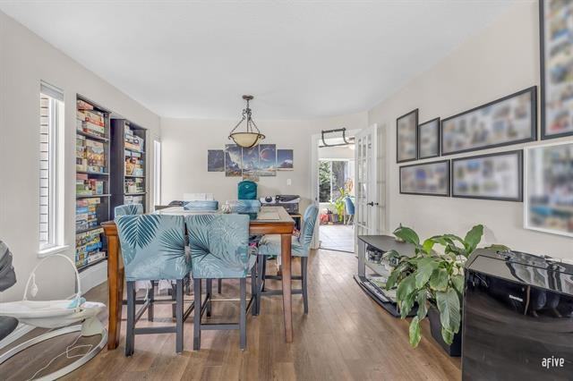 6472 138 St #1 - Photo 7 of 19