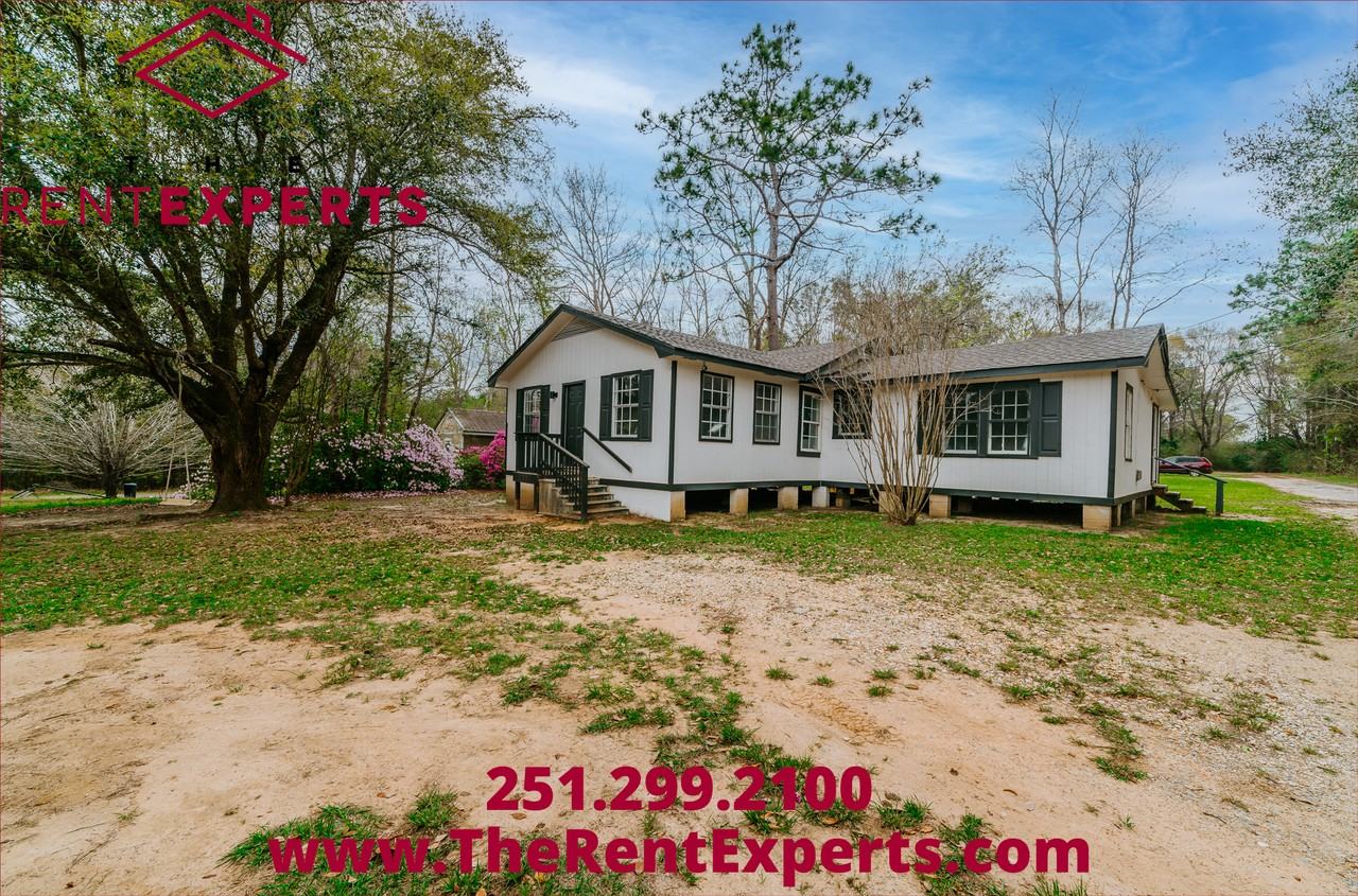 8666 Shaw Street - Main House (A) - Photo 3 of 28