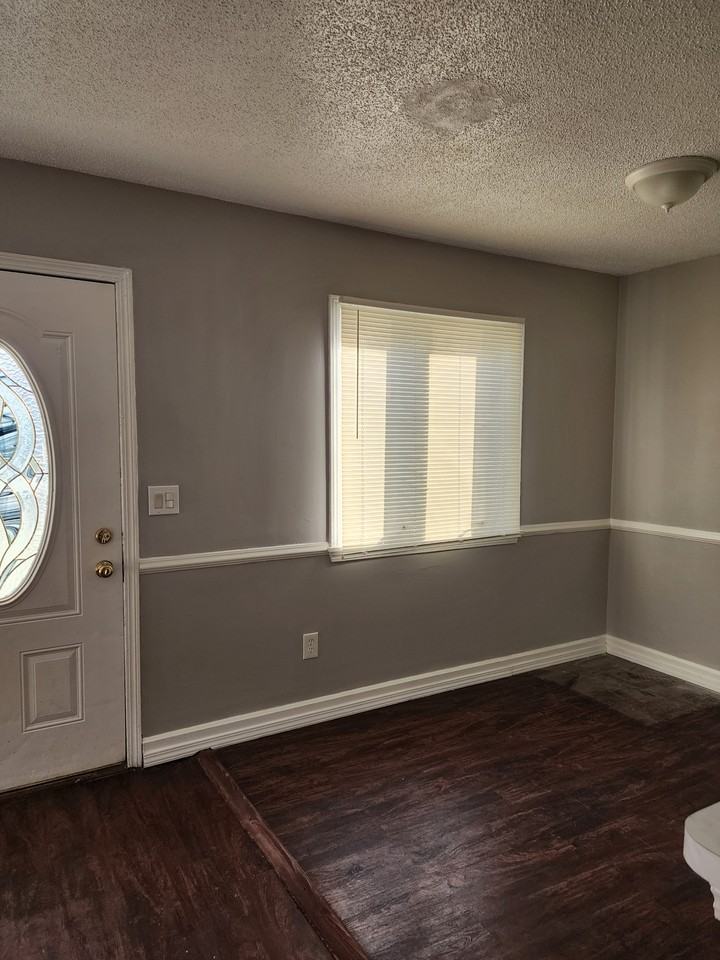 8619 Republic Ave #1 - Photo 3 of 13